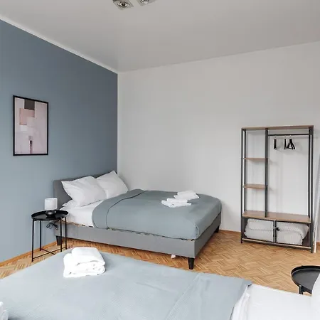 Apartmán Design - Workspace & Kitchen - Messe Dus *