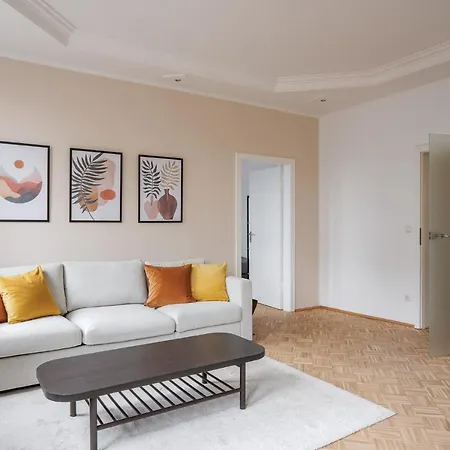 Flats 4 You, Moderne Naehe Hbf, Due-messe 20 Min, Netflix, Kueche Apartment *